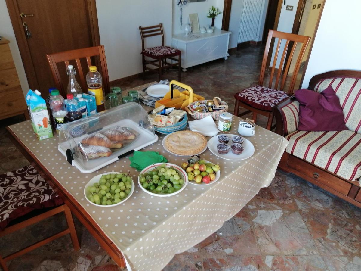 ポリニャーノ・ア・マーレ Casa Raffaella Bed & Breakfast エクステリア 写真