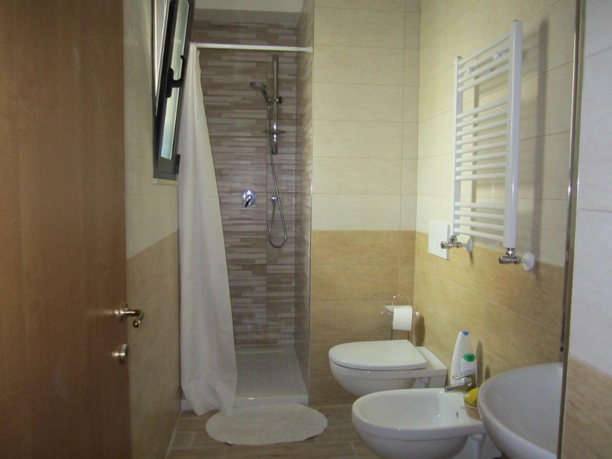 ポリニャーノ・ア・マーレ Casa Raffaella Bed & Breakfast エクステリア 写真