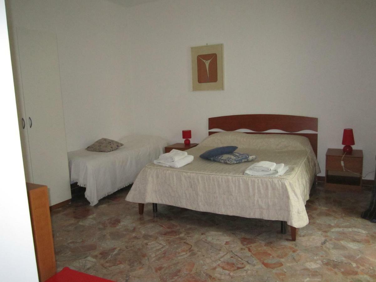 ポリニャーノ・ア・マーレ Casa Raffaella Bed & Breakfast エクステリア 写真
