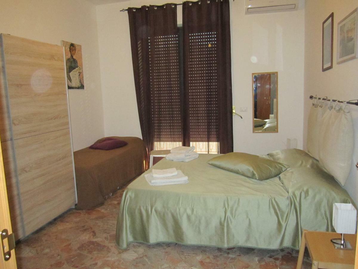 ポリニャーノ・ア・マーレ Casa Raffaella Bed & Breakfast エクステリア 写真