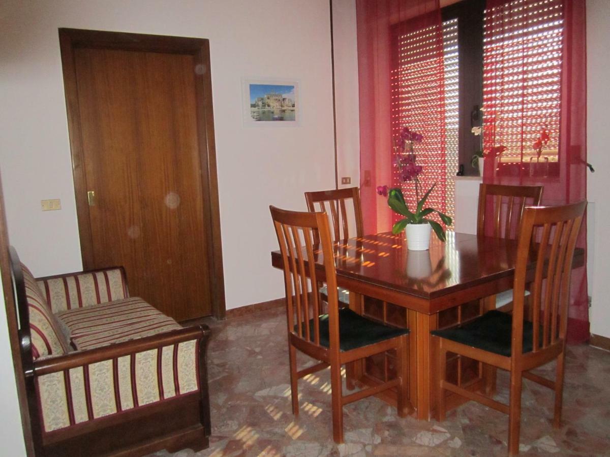 ポリニャーノ・ア・マーレ Casa Raffaella Bed & Breakfast エクステリア 写真